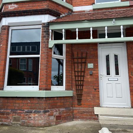 Pass The Keys Amazing, Newly Renovated 5Bedroom House Sleeps 10 Scarborough Eksteriør bilde