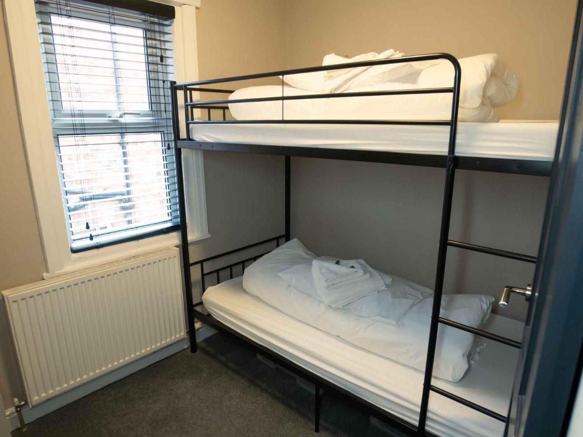 Pass The Keys Amazing, Newly Renovated 5Bedroom House Sleeps 10 Scarborough Eksteriør bilde