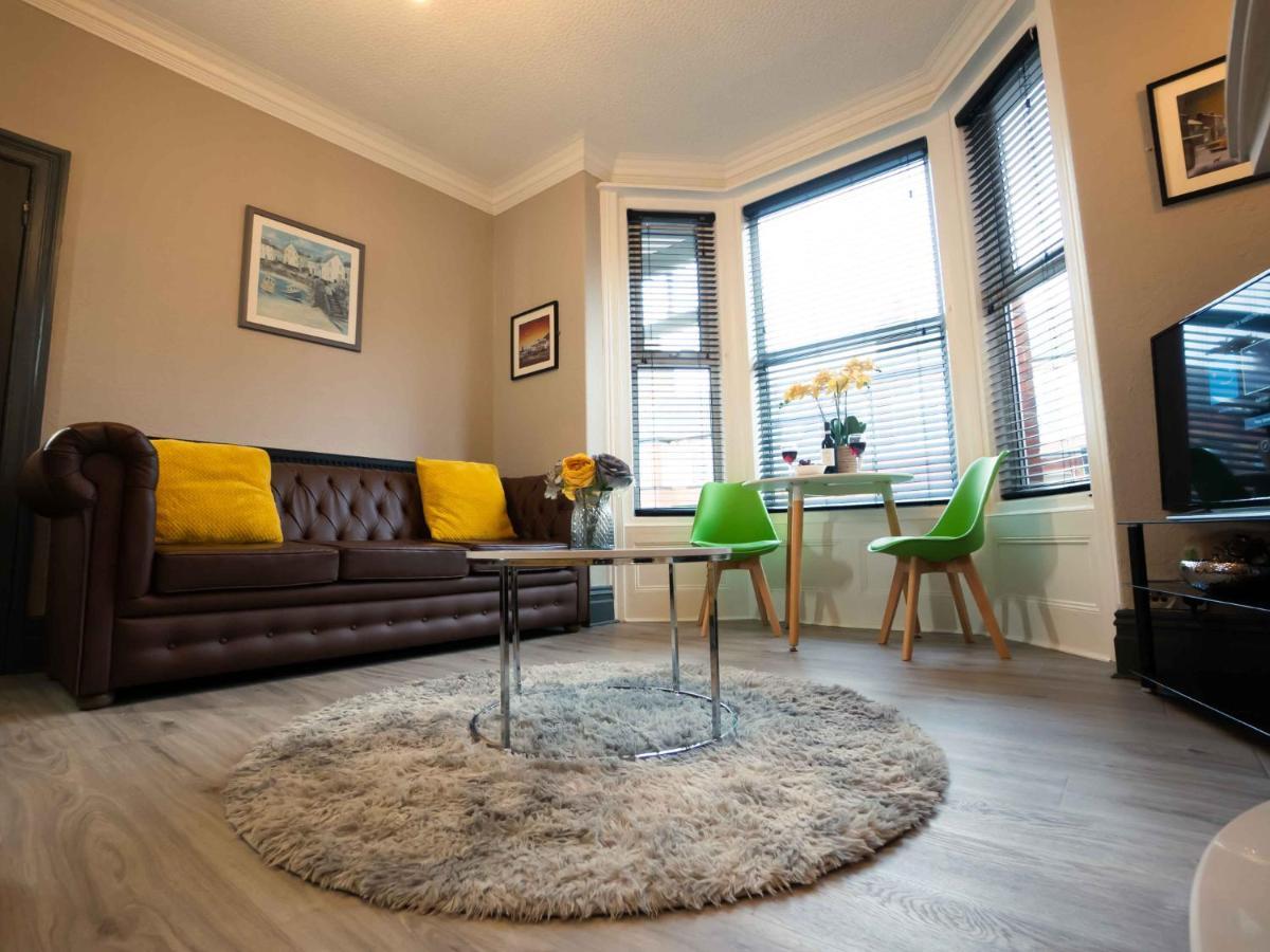Pass The Keys Amazing, Newly Renovated 5Bedroom House Sleeps 10 Scarborough Eksteriør bilde