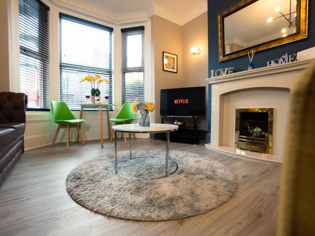 Pass The Keys Amazing, Newly Renovated 5Bedroom House Sleeps 10 Scarborough Eksteriør bilde