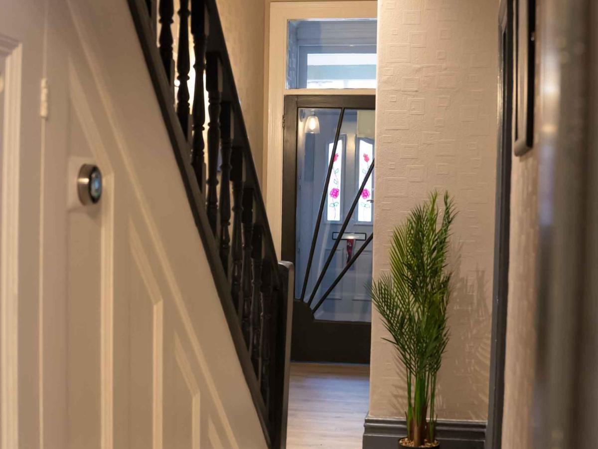 Pass The Keys Amazing, Newly Renovated 5Bedroom House Sleeps 10 Scarborough Eksteriør bilde