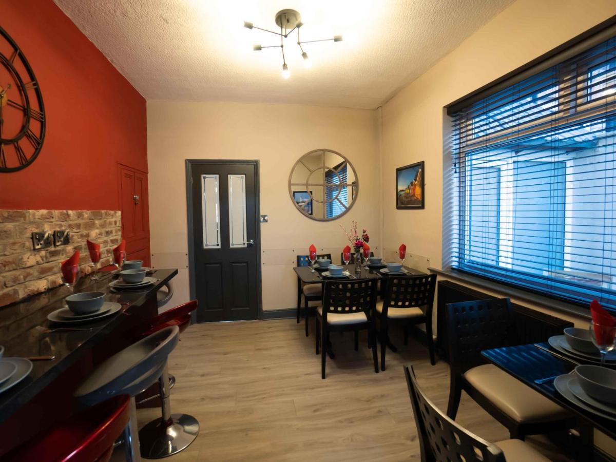Pass The Keys Amazing, Newly Renovated 5Bedroom House Sleeps 10 Scarborough Eksteriør bilde